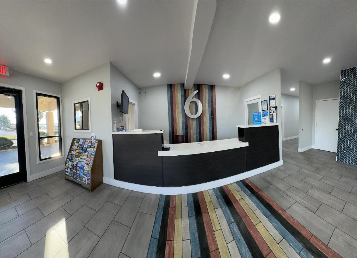 Hotel 6 Soledad, Ca 2*
